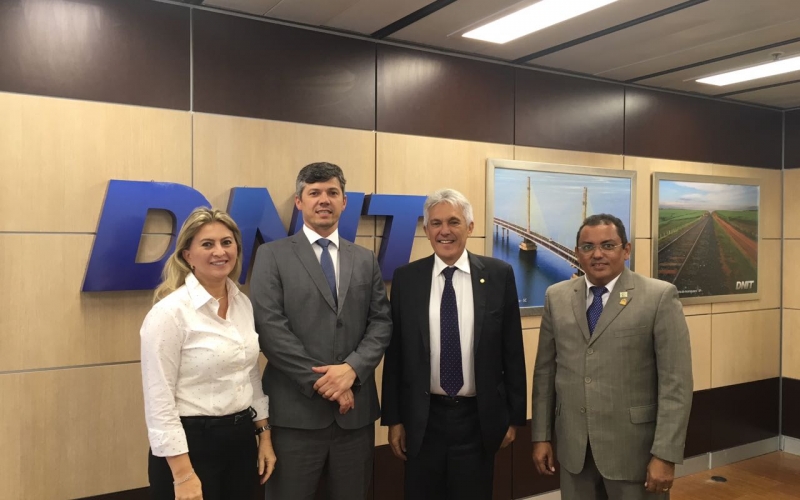 Prefeito participa de reunião com Diretor Geral do DNIT, em Brasília, e cobra manutenção da BR-110