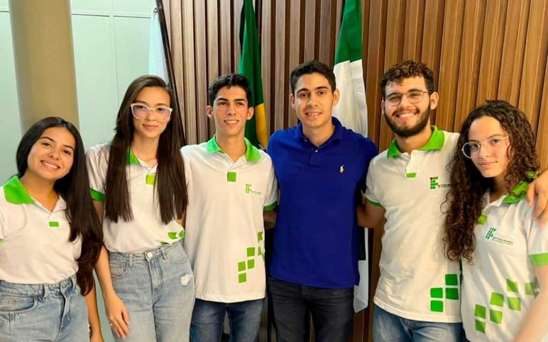 Prefeitura de Upanema garante apoio para estudantes participarem da 14ª Olimpíada Nacional em História do Brasil