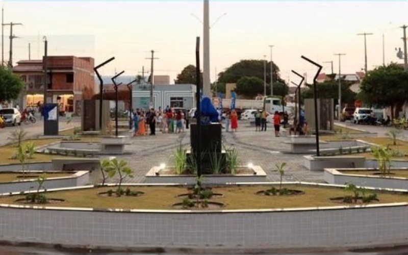 Prefeitura de Upanema inaugura nova praça Luiz Cândido Bezerra