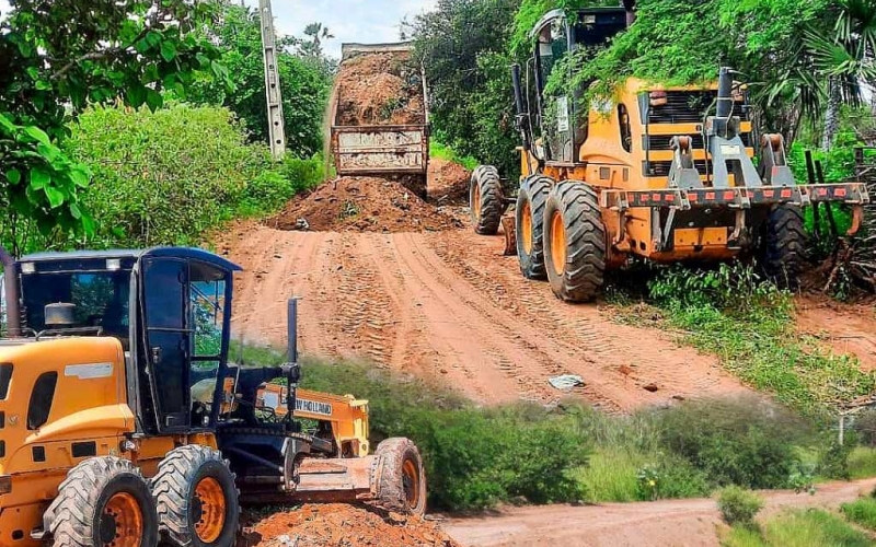 Prefeitura de Upanema recupera estradas de acesso a Cacimba do Meio