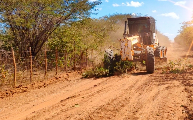 Prefeitura de Upanema avança com a recuperação das estradas vicinais