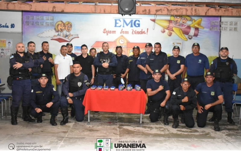 Prefeito Renan acompanha encerramento de treinamento da Guarda Municipal